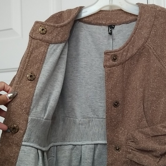 Cozy Tailored Sweater Blouse / Jacket - Picture 7 of 7